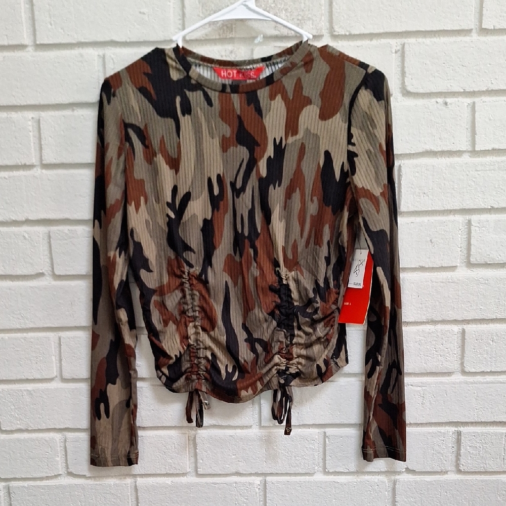 Hot Kiss Ruched Tied Camo Long Sleeve Top. Size Large Large  Runs Small Ptp 17"
